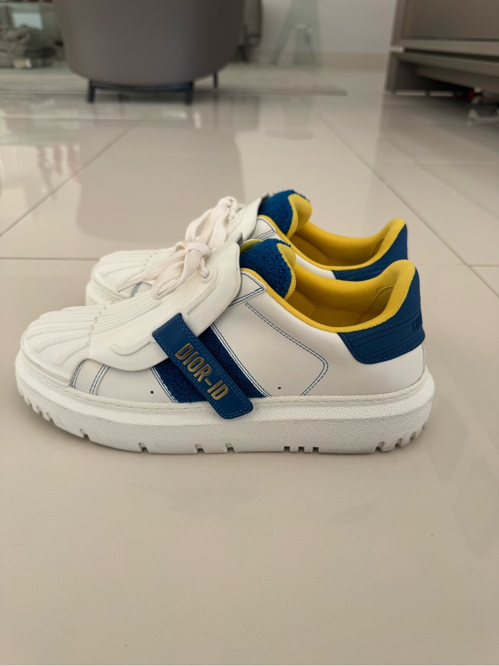 Christian Dior Dior-ID Sneaker - Picture 2 of 9